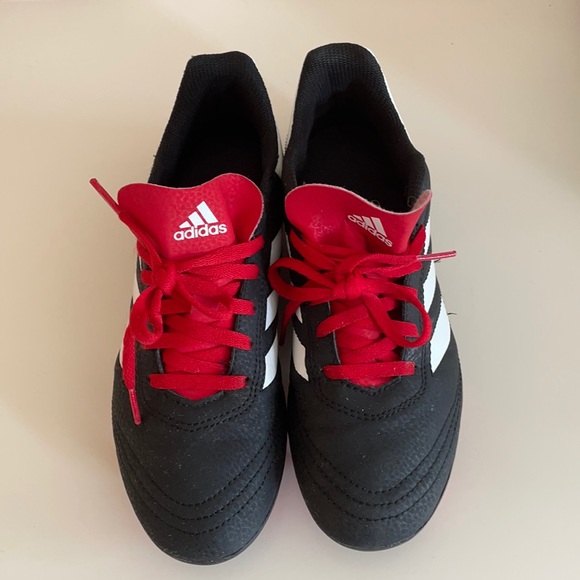 Adidas boys cleats - Picture 2 of 7